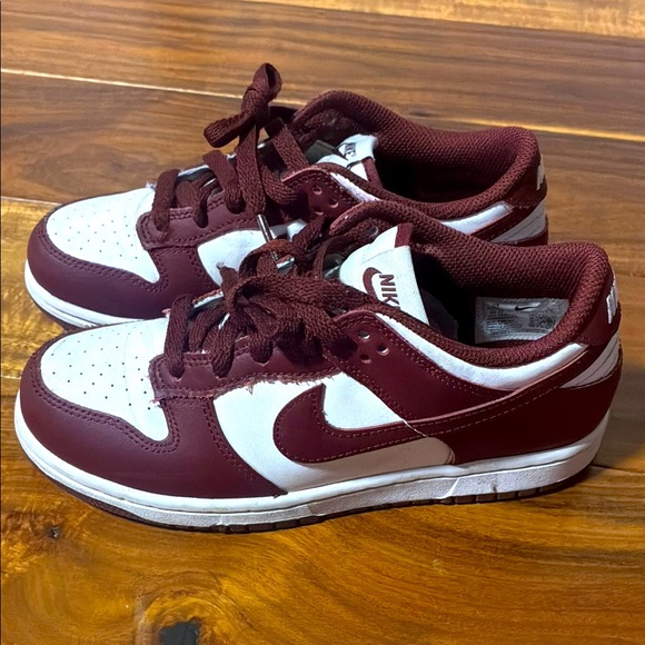 Nike Kids' Burgundy and White Sneakers✨ - Picture 5 of 10